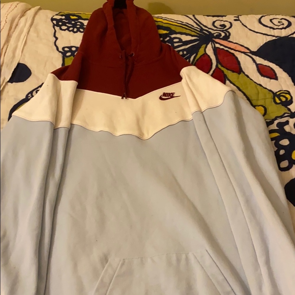 nike sweatshirt